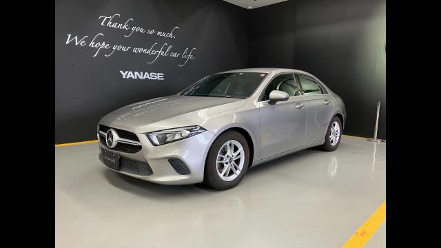 A180 セダン レーダーセーフティパッケージ・ナビゲーションパッケージ