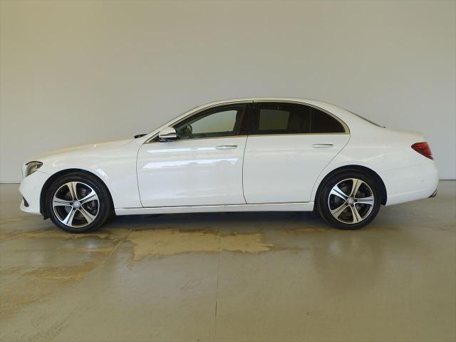 E200 4MATIC アバンギャルド