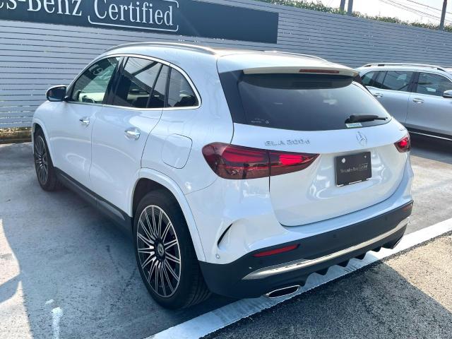 GLA200 d 4MATIC AMGラインパッケージ・AMGレザーエクスクルーシブパッケージ・アドバンスドパッケージ