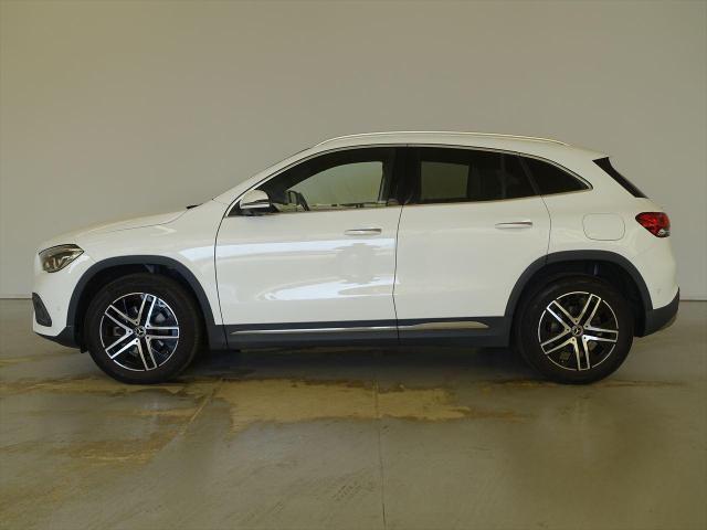 GLA200 d 4MATIC ナビゲーションパッケージ