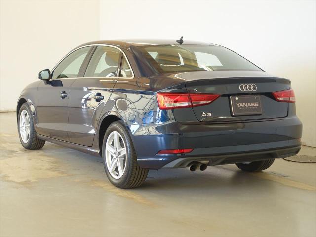 A3 セダン 30TFSI