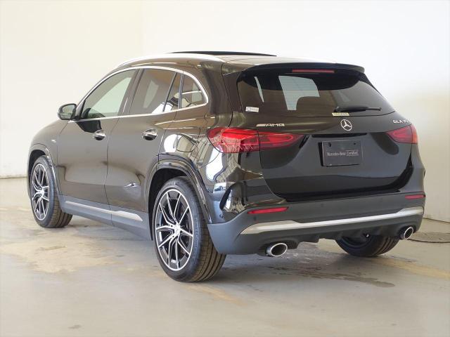 メルセデス‐AMG GLA35 4MATIC AMGパフォーマンスパッケージ・アドバンスドパッケージ