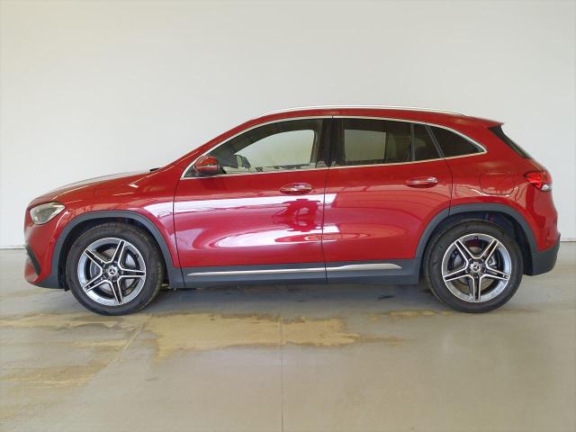 GLA200 d 4MATIC AMGラインパッケージ