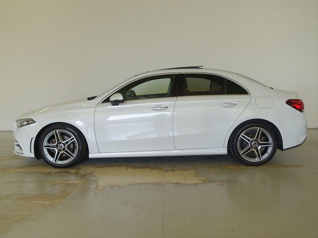 A180 スタイル セダン AMGライン AMGレザーエクスクルーシブパッケージ・レーダーセーフティパッケージ・アドバンスドパッケージ・ナビゲーションパッケージ