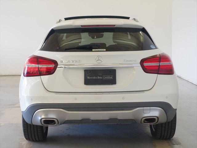 GLA220 4MATIC レーダーセーフティパッケージ・プレミアムパッケージ