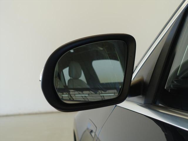 EQC400 4MATIC レザーエクスクルーシブパッケージ