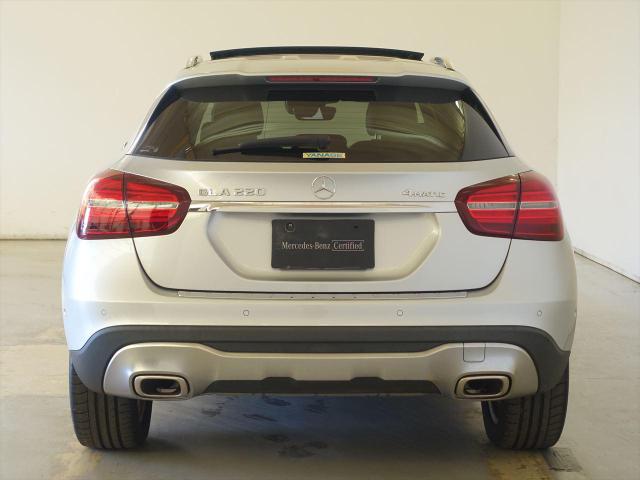 GLA220 4MATIC レーダーセーフティパッケージ・プレミアムパッケージ