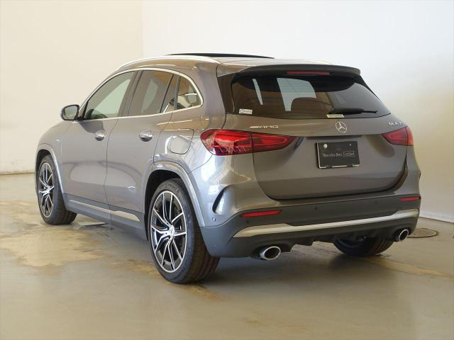 メルセデス‐AMG GLA35 4MATIC AMGパフォーマンスパッケージ・アドバンスドパッケージ