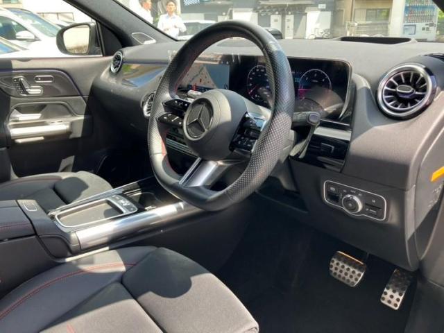 GLA200 d 4MATIC AMGラインパッケージ・アドバンスドパッケージ