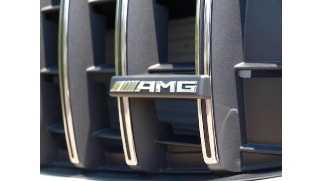 メルセデス‐AMG GLA35 4MATIC