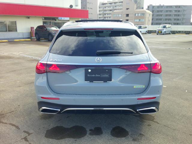 E200 ステーションワゴン アバンギャルド AMGラインパッケージ・レザーエクスクルーシブパッケージ・アドバンスドパッケージ・デジタルインテリアパッケージ