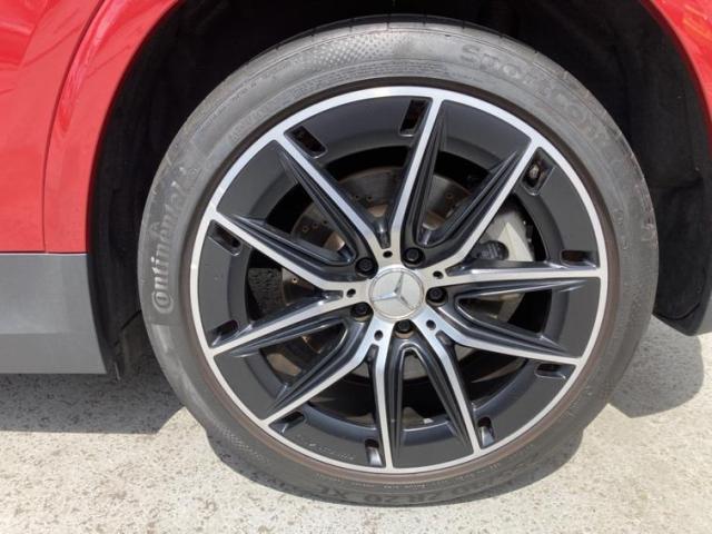 メルセデス‐AMG GLA35 4MATIC AMGパフォーマンスパッケージ・アドバンスドパッケージ