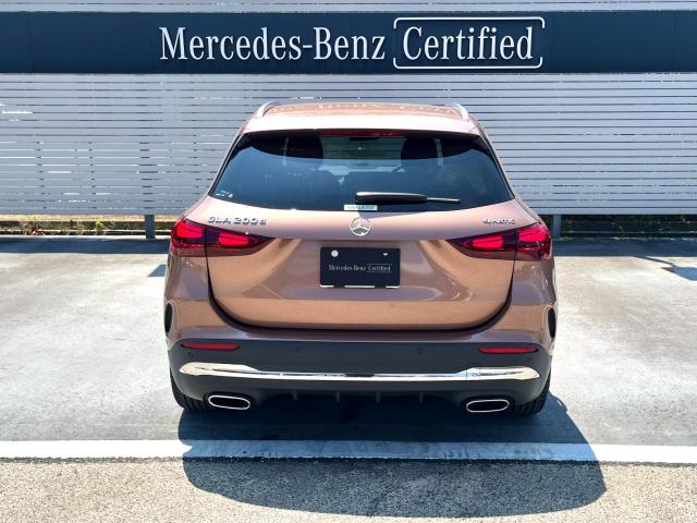 GLA200 d 4MATIC AMGラインパッケージ