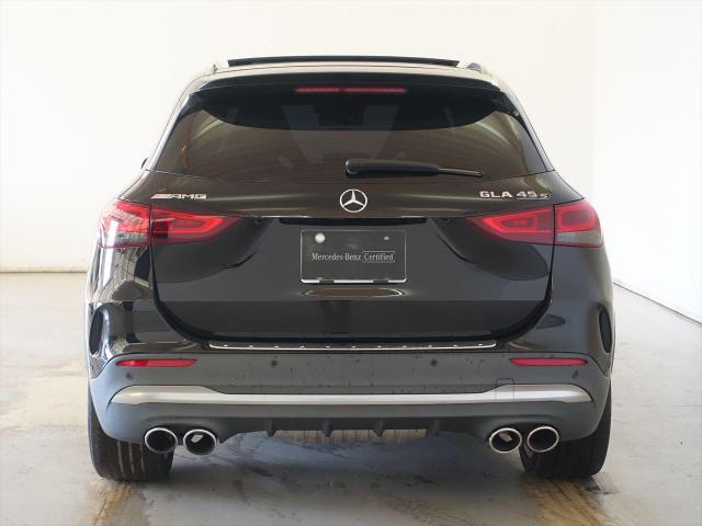 メルセデス‐AMG GLA45 S 4MATIC+ AMGパフォーマンスパッケージ・AMGアドバンスドパッケージ