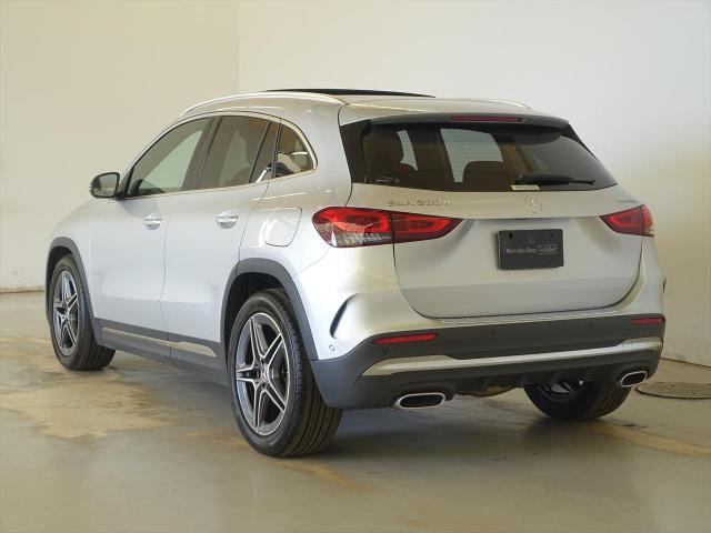 GLA200 d 4MATIC AMGライン AMGレザーエクスクルーシブパッケージ・アドバンスドパッケージ・ナビゲーションパッケージ