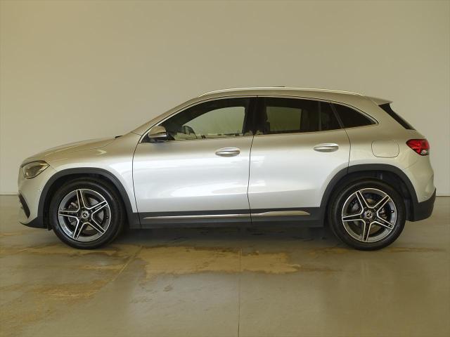 GLA200 d 4MATIC AMGライン AMGレザーエクスクルーシブパッケージ・アドバンスドパッケージ・ナビゲーションパッケージ