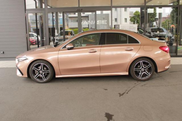 A200 d セダン AMGラインパッケージ・AMGレザーエクスクルーシブパッケージ・アドバンスドパッケージ