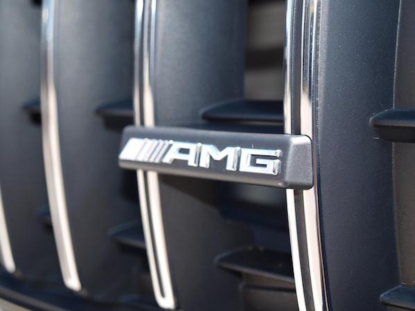 メルセデス‐AMG GLA35 4MATIC AMGパフォーマンスパッケージ・アドバンスドパッケージ