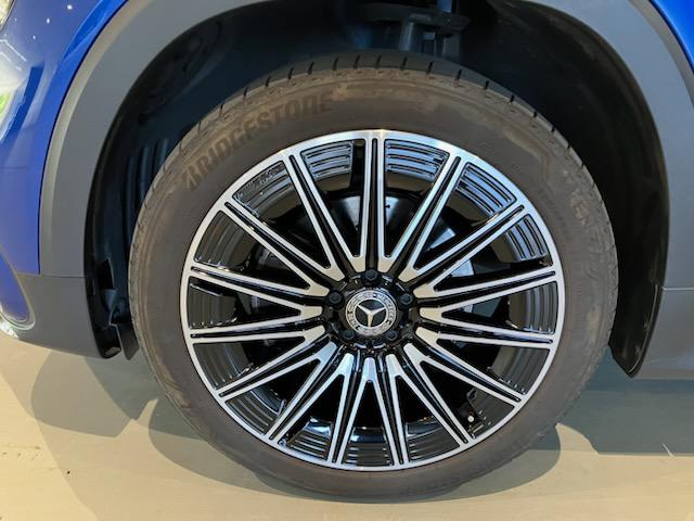 GLB180 AMGラインパッケージ・AMGレザーエクスクルーシブパッケージ・アドバンスドパッケージ