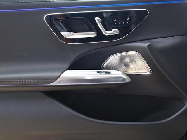 E200 ステーションワゴン アバンギャルド AMGラインパッケージ・レザーエクスクルーシブパッケージ・アドバンスドパッケージ・デジタルインテリアパッケージ