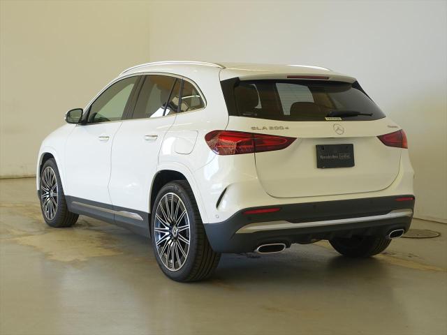 GLA200 d 4MATIC AMGラインパッケージ