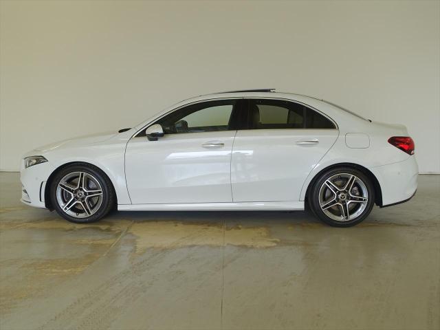 A250 4MATIC セダン AMGレザーエクスクルーシブパッケージ・レーダーセーフティパッケージ・アドバンスドパッケージ・ナビゲーションパッケージ