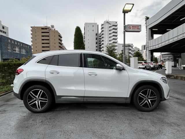 GLA200 d 4MATIC ナビゲーションパッケージ