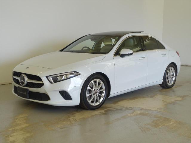 A250 4MATIC セダン レザーエクスクルーシブパッケージ・レーダーセーフティパッケージ・アドバンスドパッケージ・ナビゲーションパッケージ