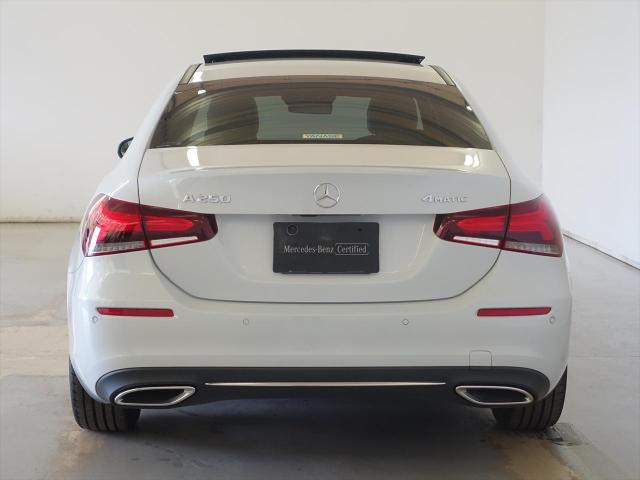 A250 4MATIC セダン レザーエクスクルーシブパッケージ・レーダーセーフティパッケージ・アドバンスドパッケージ・ナビゲーションパッケージ