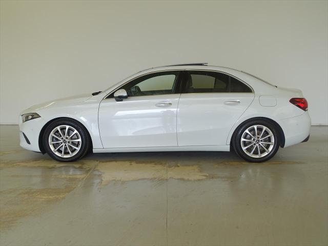 A250 4MATIC セダン レザーエクスクルーシブパッケージ・レーダーセーフティパッケージ・アドバンスドパッケージ・ナビゲーションパッケージ