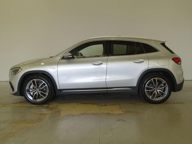 メルセデス‐AMG GLA35 4MATIC AMGパフォーマンスパッケージ・AMGアドバンスドパッケージ・ナビゲーションパッケージ