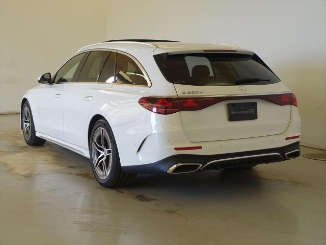 E220 d ステーションワゴン アバンギャルド AMGラインパッケージ・レザーエクスクルーシブパッケージ・デジタルインテリアパッケージ・アドバンスドパッケージ