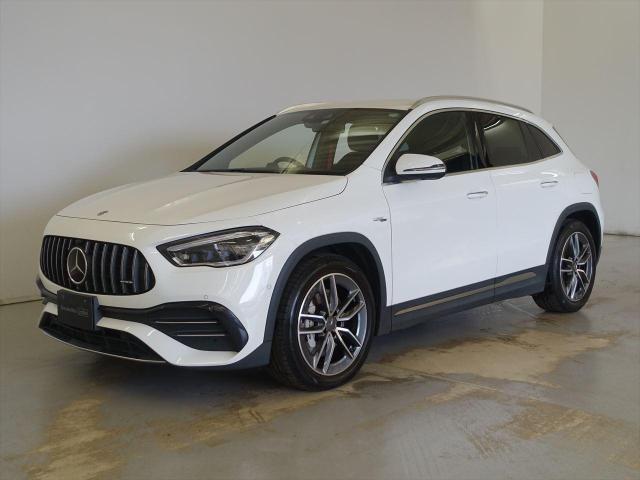 メルセデス‐AMG GLA35 4MATIC