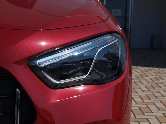 メルセデス‐AMG GLA35 4MATIC AMGパフォーマンスパッケージ・アドバンスドパッケージ