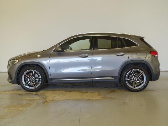 GLA200 d 4MATIC AMGラインパッケージ