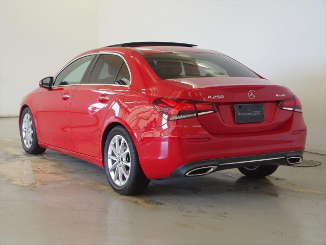A250 4MATIC セダン レザーエクスクルーシブパッケージ・レーダーセーフティパッケージ・アドバンスドパッケージ・ナビゲーションパッケージ