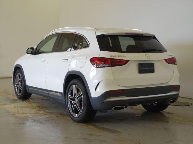 GLA200 d 4MATIC AMGライン ナビゲーションパッケージ