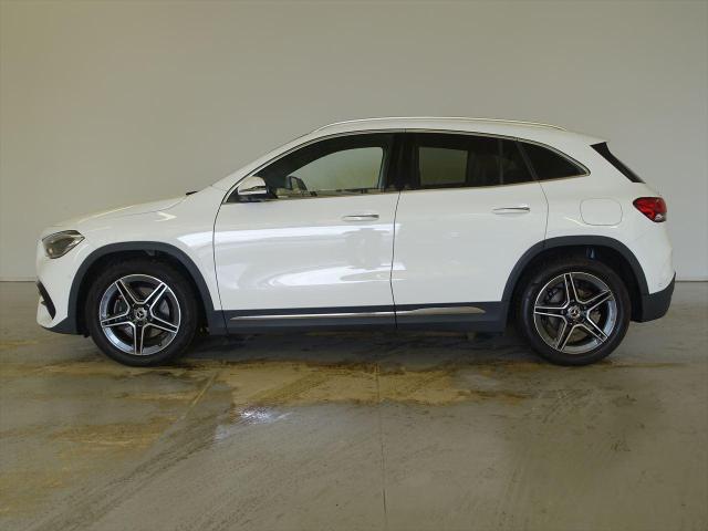 GLA200 d 4MATIC AMGライン ナビゲーションパッケージ