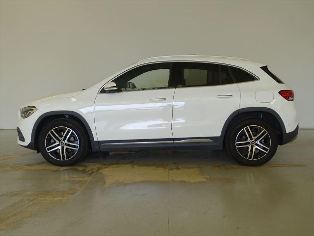 GLA200 d 4MATIC ナビゲーションパッケージ