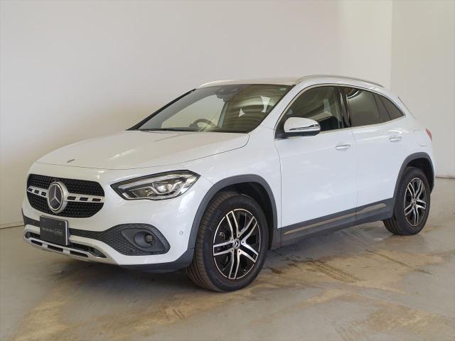 GLA200 d 4MATIC ナビゲーションパッケージ