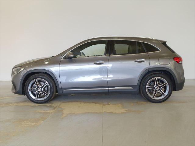GLA200 d 4MATIC AMGラインパッケージ