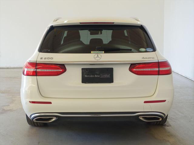 E200 4MATIC ステーションワゴン アバンギャルド