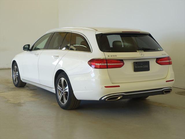 E200 4MATIC ステーションワゴン アバンギャルド