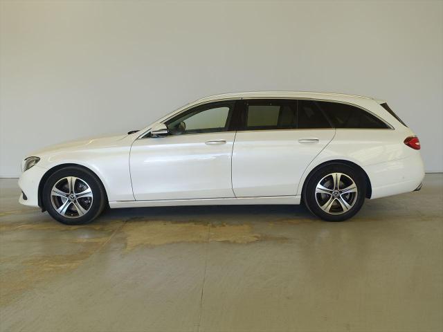 E200 4MATIC ステーションワゴン アバンギャルド