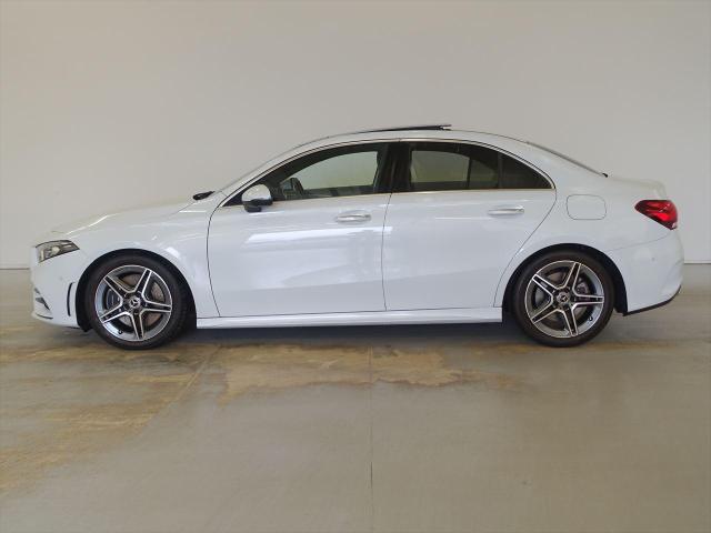 A250 4MATIC セダン AMGライン AMGレザーエクスクルーシブパッケージ・レーダーセーフティパッケージ・アドバンスドパッケージ・ナビゲーションパッケージ
