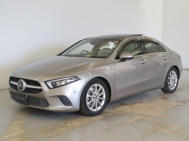 A250 4MATIC セダン レザーエクスクルーシブパッケージ・レーダーセーフティパッケージ・ナビゲーションパッケージ