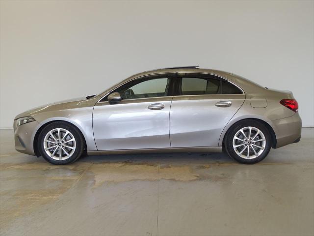 A250 4MATIC セダン レザーエクスクルーシブパッケージ・レーダーセーフティパッケージ・ナビゲーションパッケージ