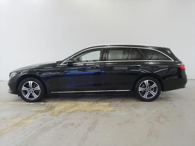 E200 4MATIC ステーションワゴン アバンギャルド