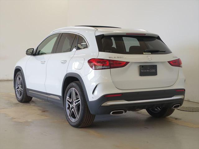 GLA200 d 4MATIC AMGラインパッケージ・AMGレザーエクスクルーシブパッケージ・アドバンスドパッケージ