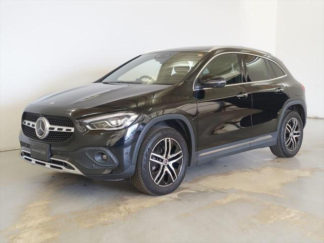 GLA200 d 4MATIC レザーエクスクルーシブパッケージ・アドバンスドパッケージ・ナビゲーションパッケージ